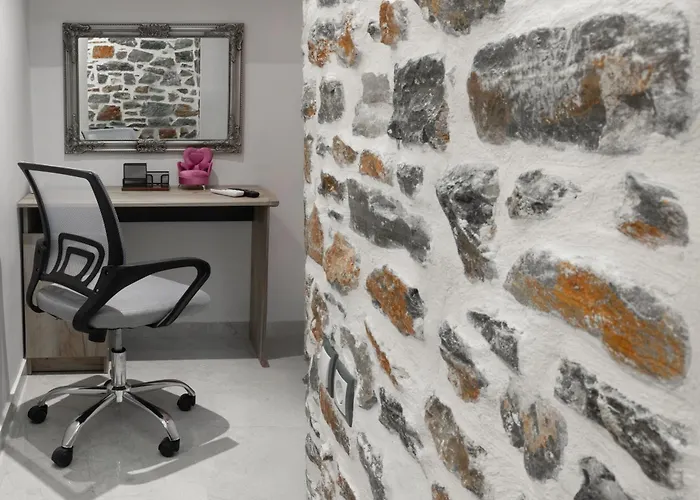 Holiday home The Coastal Rock House